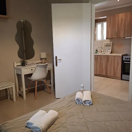 Trousas Double Roda (Corfu)